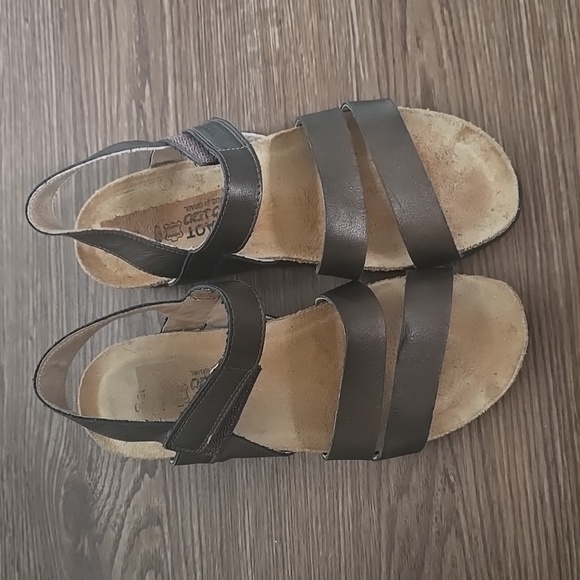 Naot Kayla Leather Strappy Open Toe Wedge Sandals Black Size 8-8.5 (39) - Picture 1 of 6